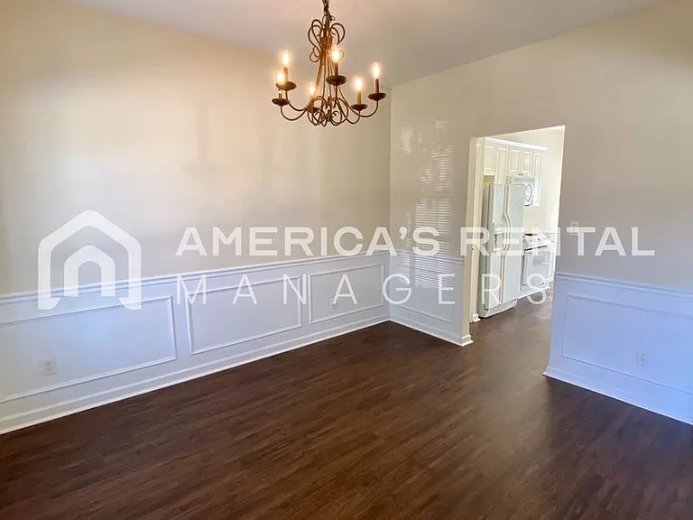 253 Bentmoor Ln — Photo 5