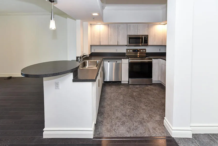 1 bed, 1.0 bath, 780 sqft, $2,399 — Photo 4
