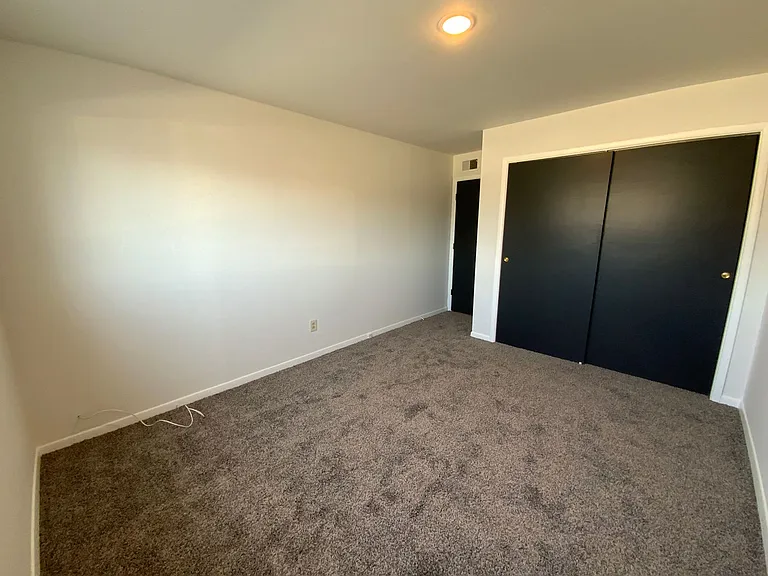 Library Place Apartments — Photo 39
