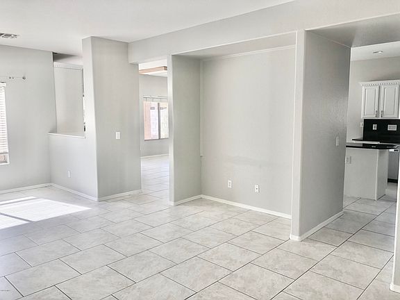 2nd image of 3919 W Desert Hollow Dr