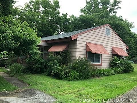 3rd image of 1403 E Osage Ave
