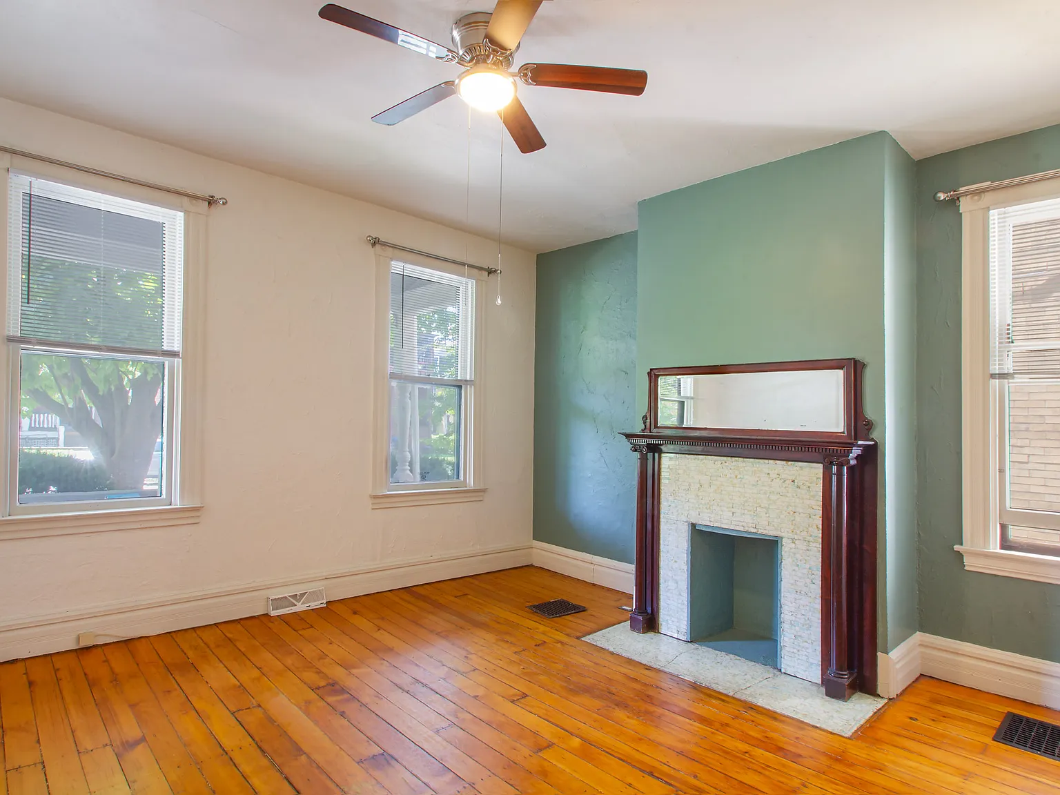 1 bed, 1110 sqft, $1,550 — Photo 2