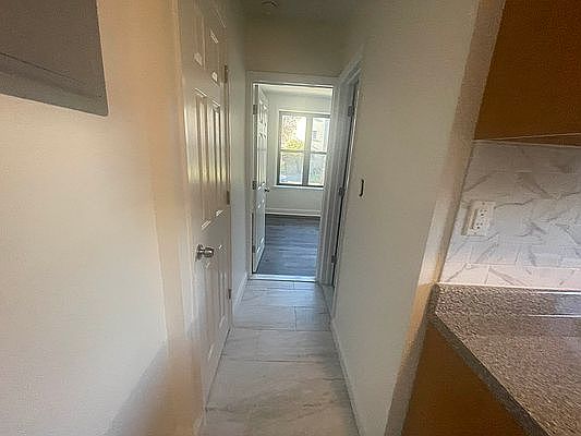 3rd image of 2111 27th St Floor 1