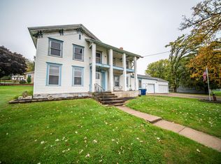 260 E 15th St, Saint Charles, MN 55972