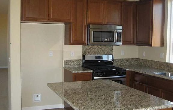 2258 Lucera kitchen