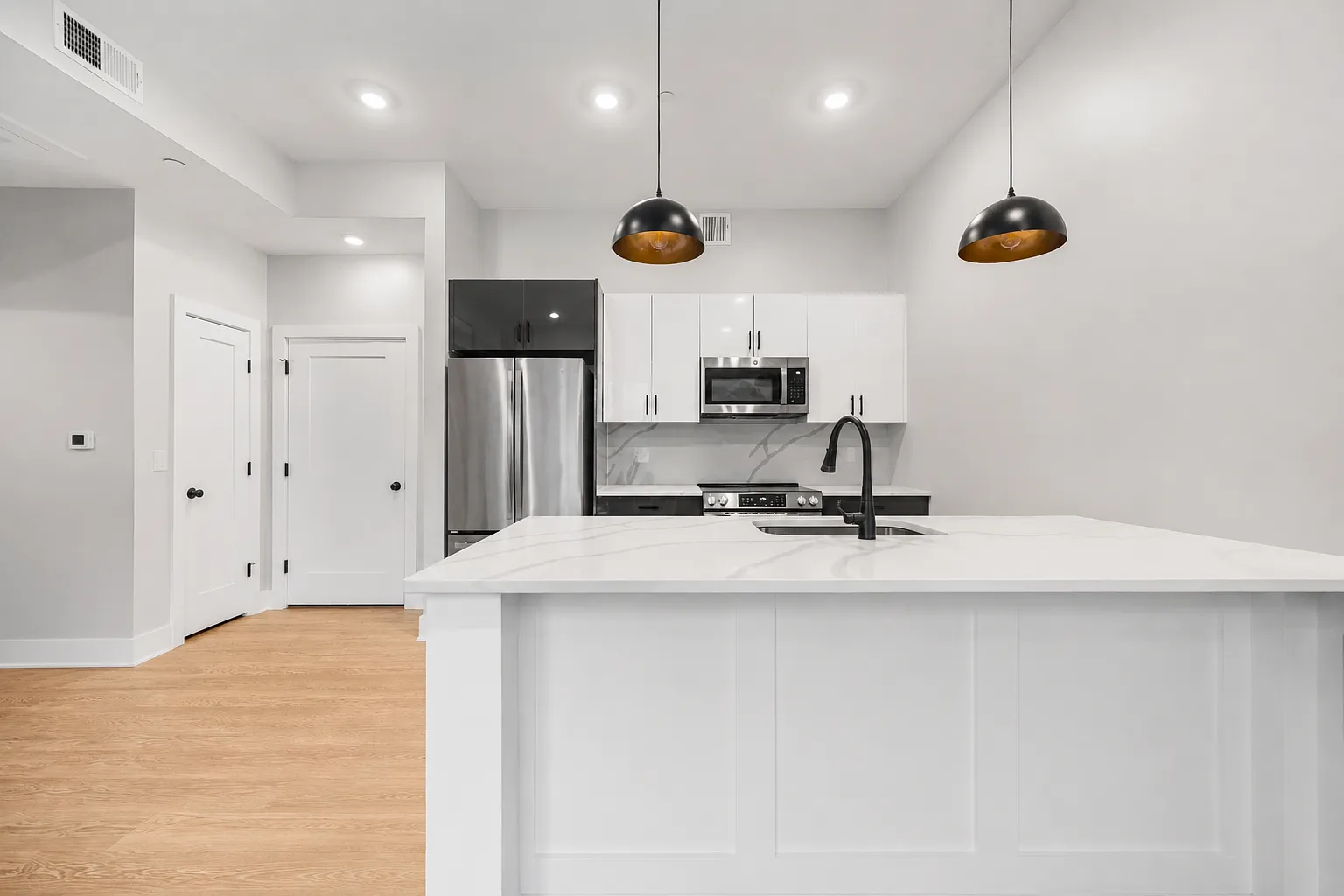 1 bed, 446 sqft, $3,250 — Photo 4