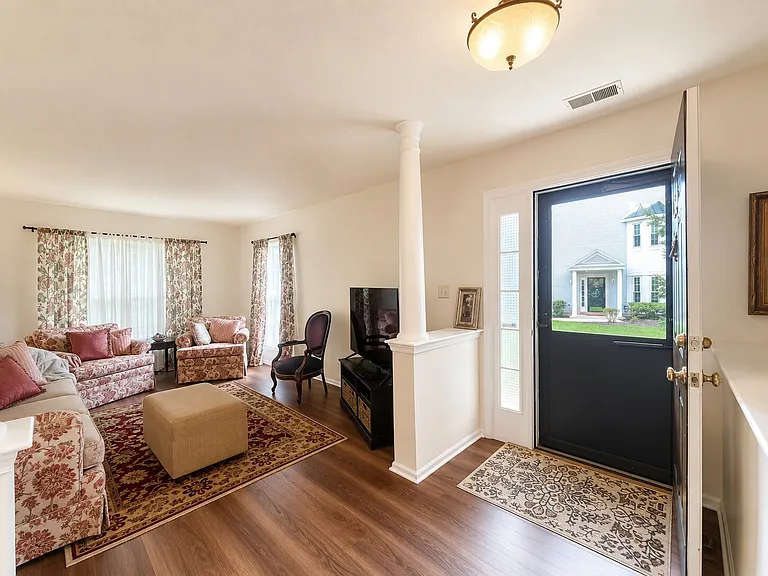 1501 Stech Dr — Photo 6