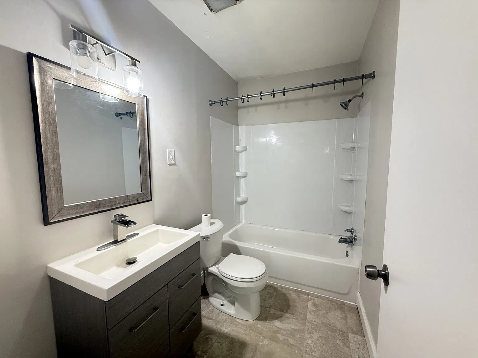 1 bed, 1.0 bath, 800 sqft, $1,200 — Photo 4