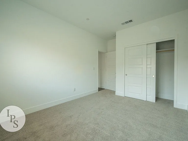 2139 N Osmun Ave — Photo 16