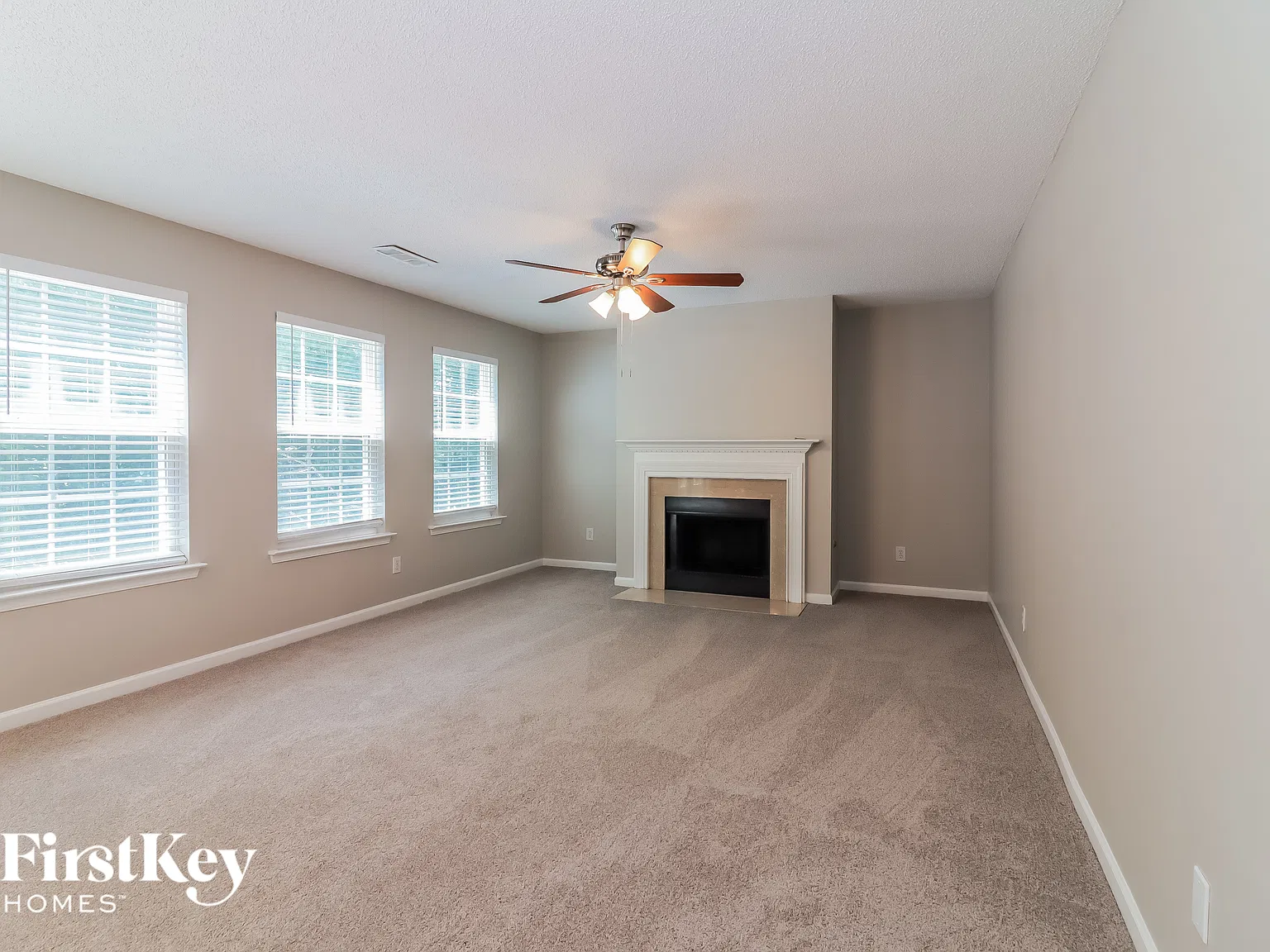 4 bed, 2.5 bath, 2108 sqft, $2,410 — Photo 3