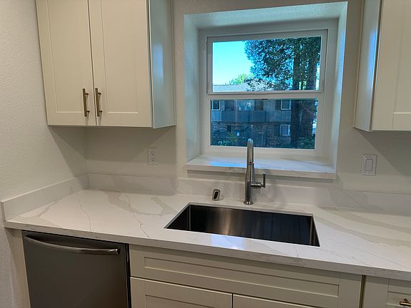 3rd image of 1255 Balboa Ct #1255