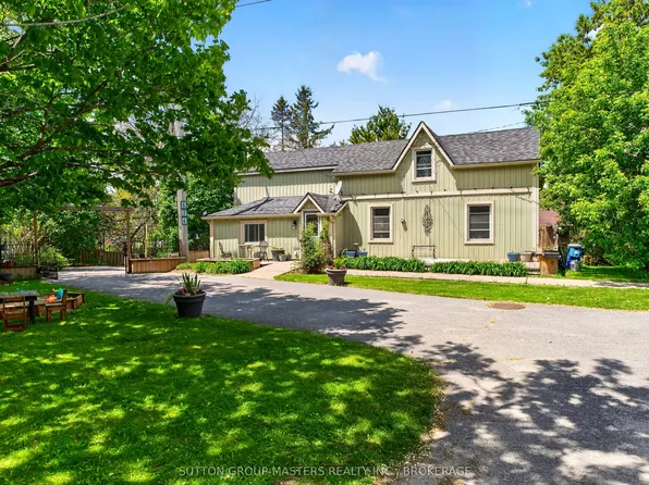 674 Hillview Rd, Kingston, ON K7M 5E1