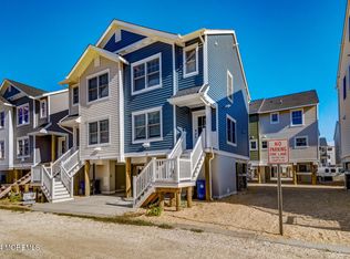 21 Cummins St, Mantoloking, NJ 08738