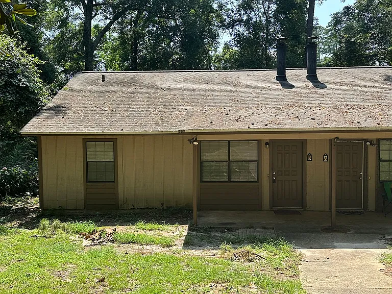 4334 Brewster Rd #B — Photo 6