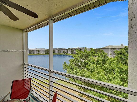 3rd image of 9420 Poinciana Pl APT 414