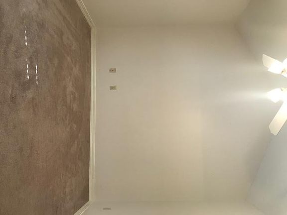 3rd image of 1756 Jefferson Ave #1-102