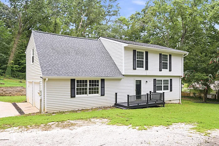 4 bed, 2.5 bath, 1692 sqft, $2,195 — Photo 4