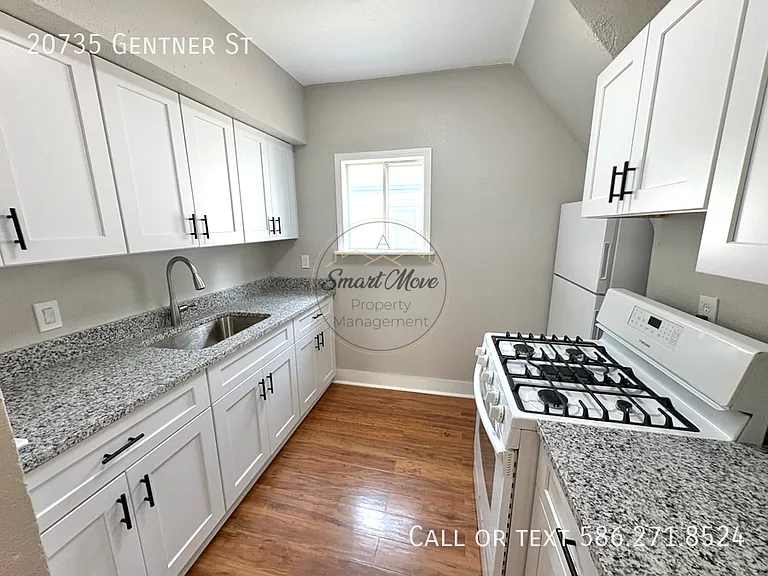 20735 Gentner St — Photo 7