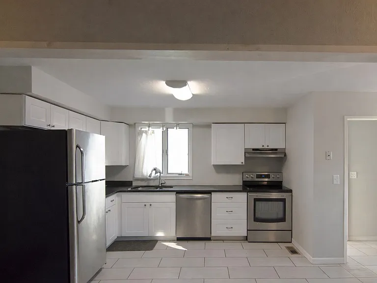 605 S Aurora St — Photo 36