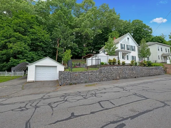 214 Canton St, Fitchburg, MA 01420