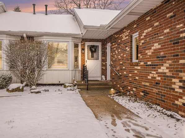 428 Mary Ln, Fremont, MI 49412
