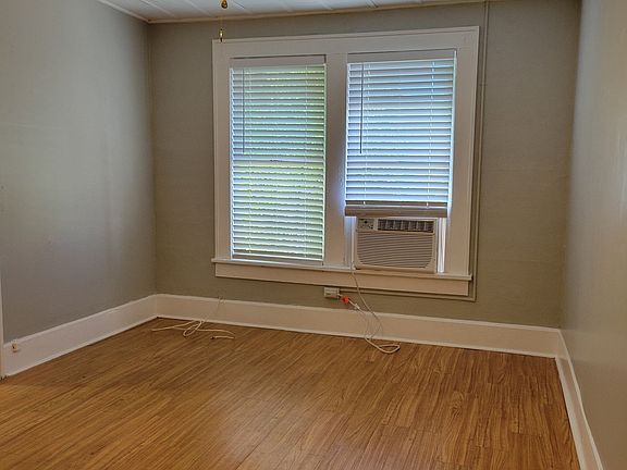 2nd image of 624 1st St N APT 7