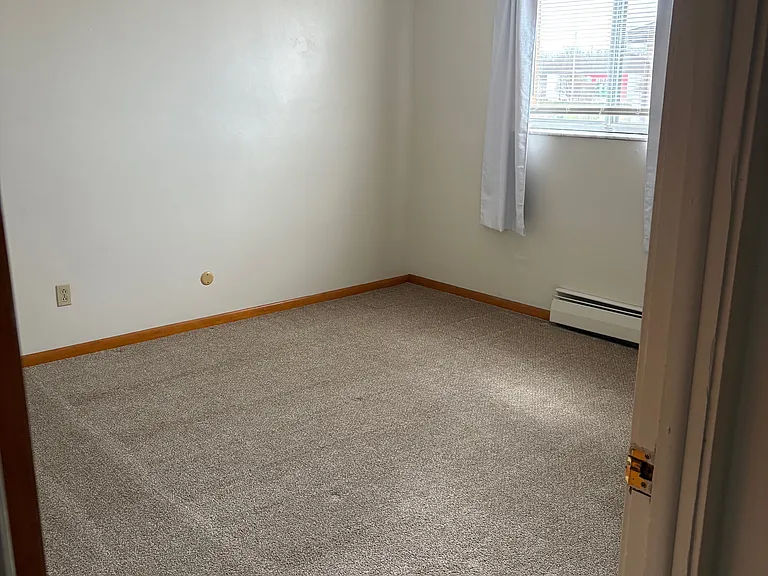 148 Applegrove St NE #2 — Photo 6