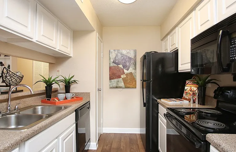 Westmount at London Park Apartments — Photo 24