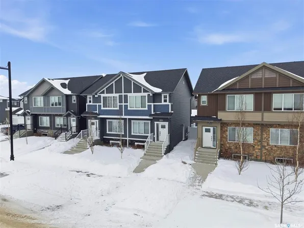 608 Brighton GATE, Saskatoon, SK S7V 0V5