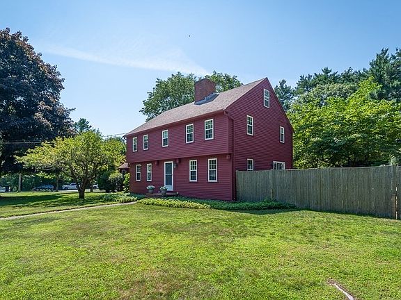 2nd image of 9 Great Pond Rd