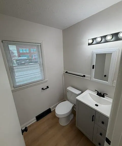 528 Booker St #3 — Photo 8