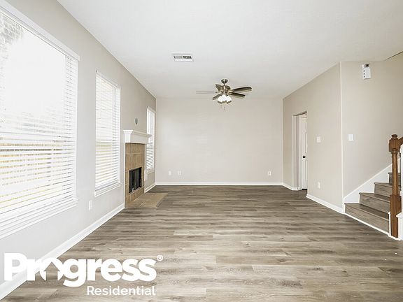 5th image of 993 Oak Lynn Dr
