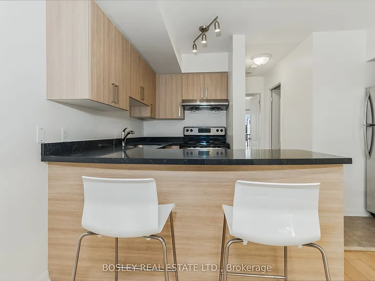 100 Strachan Ave #606 — Photo 8