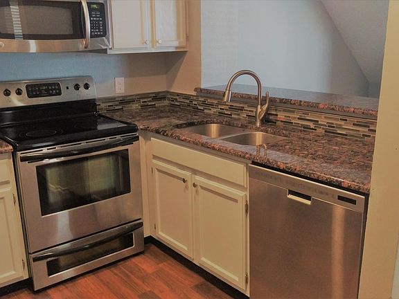 4th image of 3113 Sondra Dr APT 202