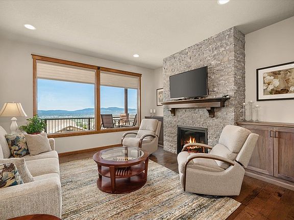 5th image of 8902 E Woodside Ln