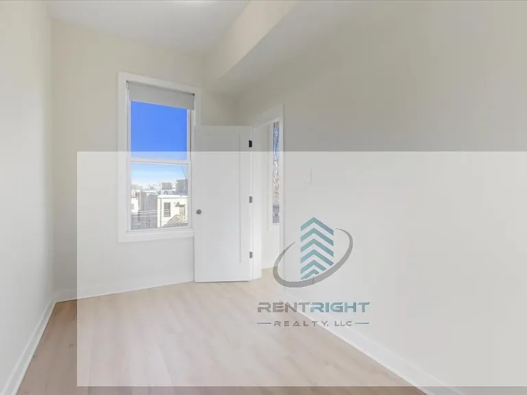 1322 W Ohio St #2R — Photo 3