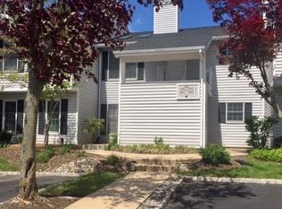 386 Burdock Ct, Three Bridges, NJ 08887