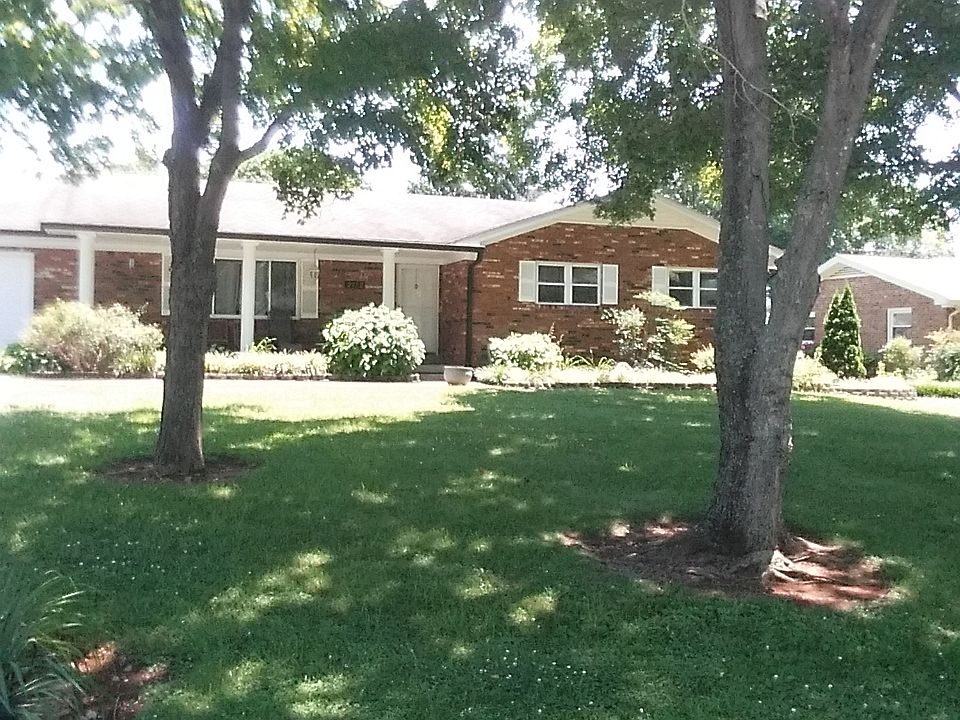 1st image of 2452 Shamrock Dr