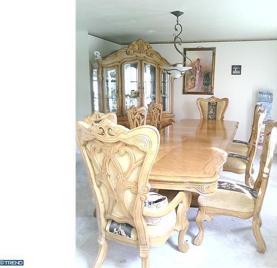 2nd image of 156 Kensington Blvd
