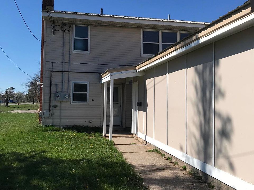 1st image of 33 Windermere Dr