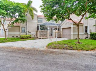 10935 Neptune Dr, Cooper City, FL 33026