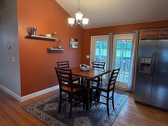 3rd image of 131 Parma Ln