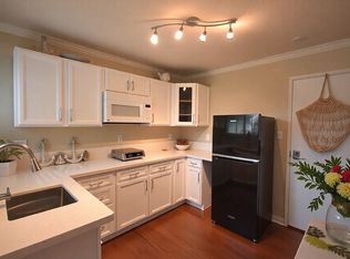 1294 Onioni St, Kailua, HI 96734