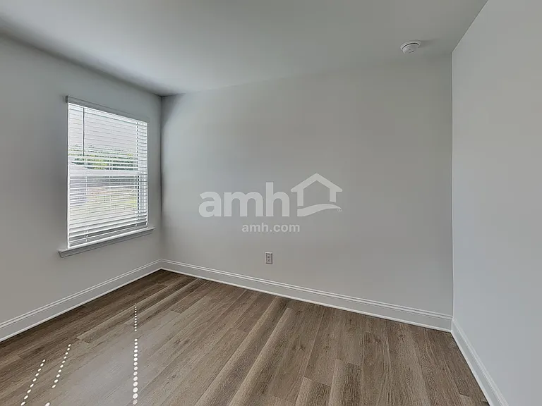 1219 Livengood Way — Photo 18