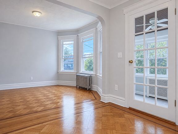 3rd image of 708 Kearny Ave #2