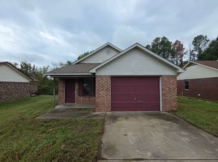 614 E 23rd St, Russellville, AR 72802