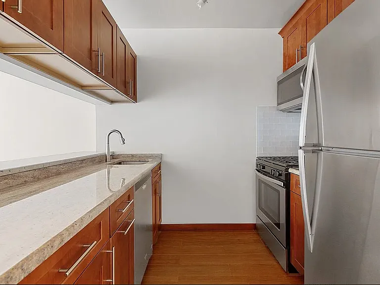 201 W 72nd St #16B — Photo 5
