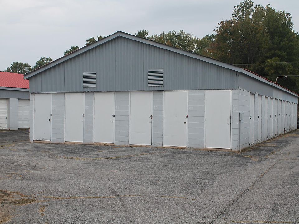 1st image of 710 1/2 E Main St