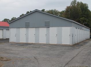 710 1/2 E Main St, Carbondale, IL 62901
