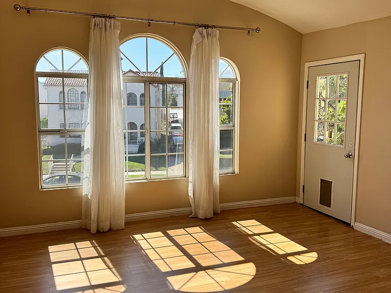 1046 S Citrus Ave #1046 — Photo 86